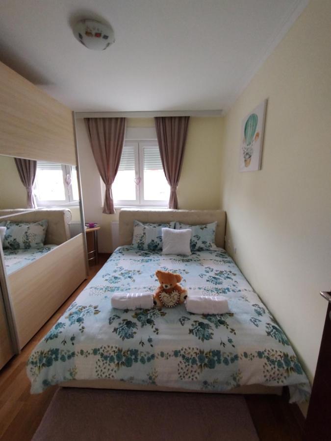 Apartman Mali Raj Vrnjačka Banja Kültér fotó