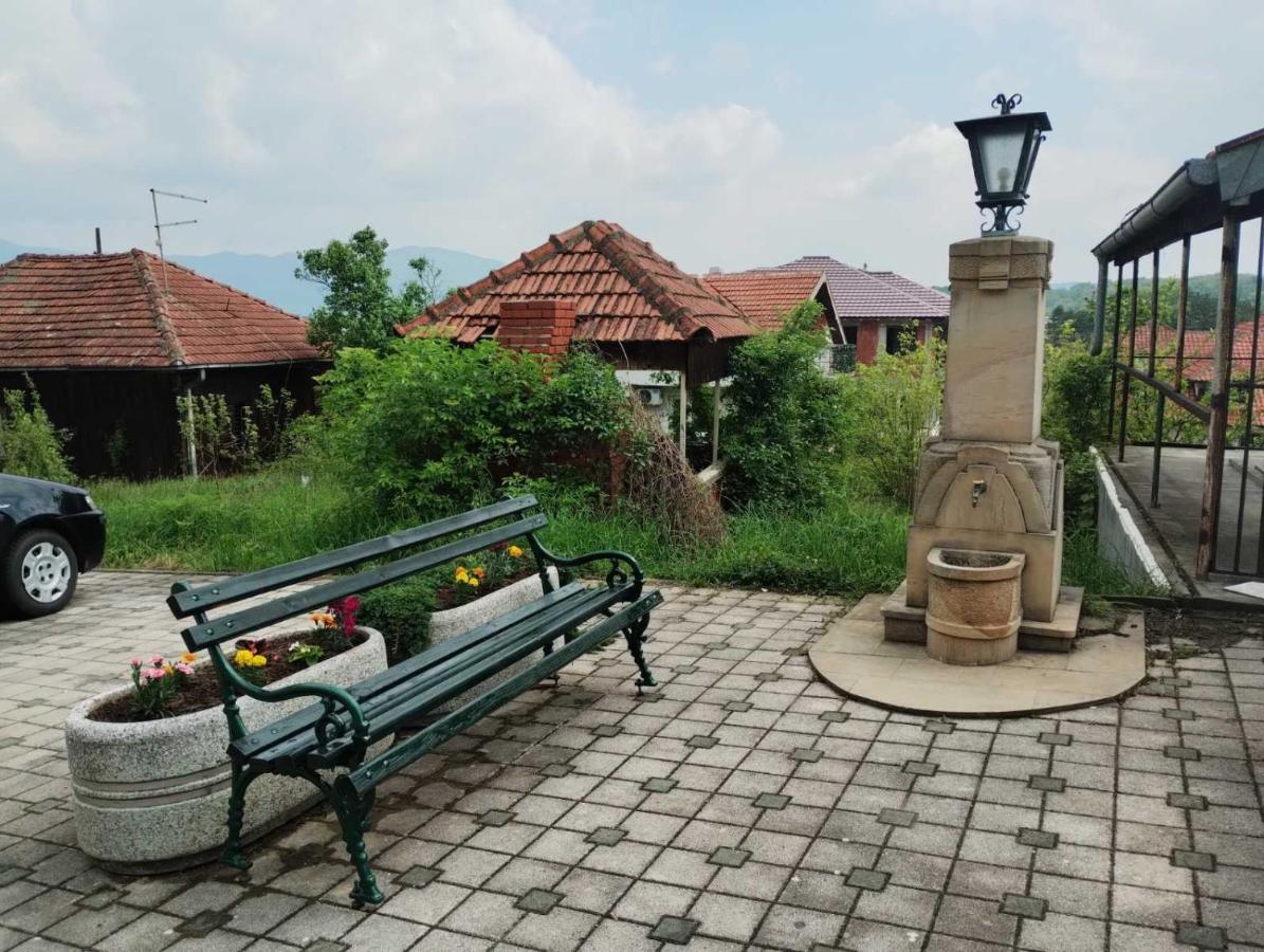 Apartman Mali Raj Vrnjačka Banja Kültér fotó