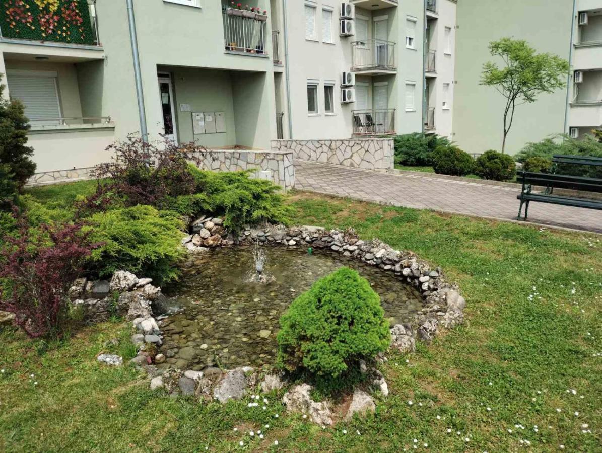 Apartman Mali Raj Vrnjačka Banja Kültér fotó
